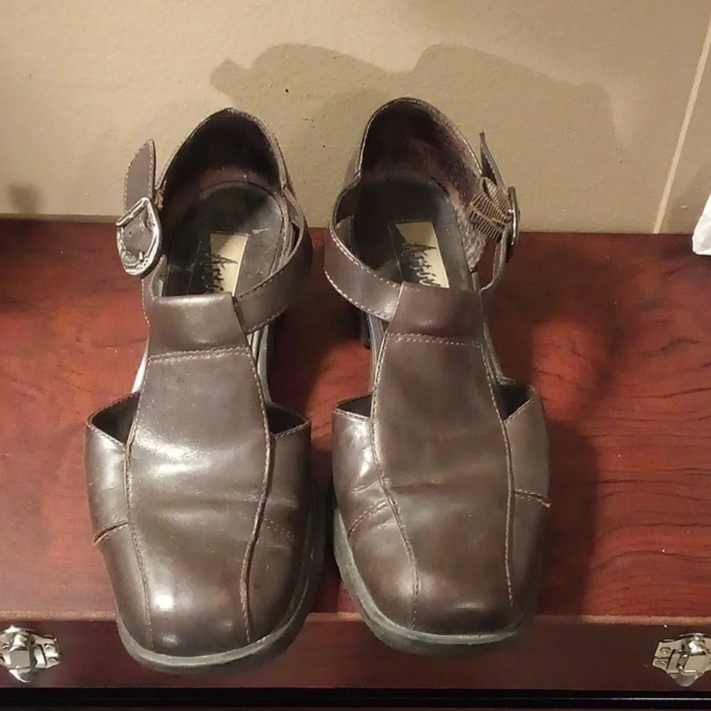 Artiva Leather Shoes - Size 6 - Picture 1 of 7